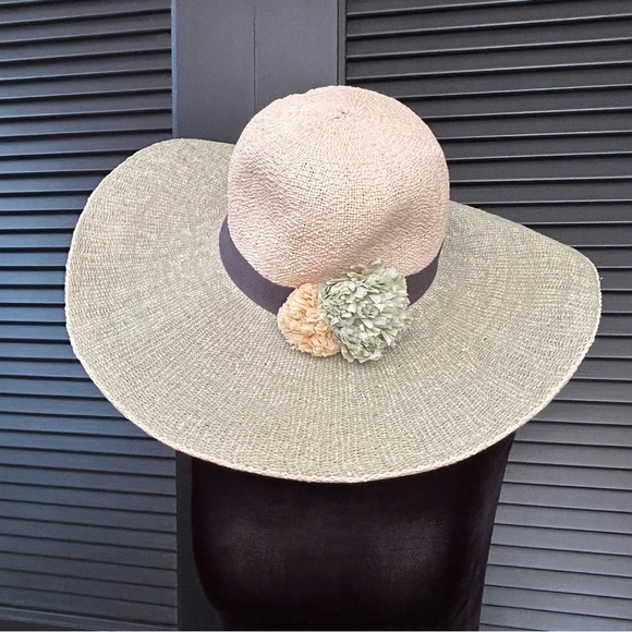 C.C 100% Paper Wide Brim TwoToned Hat, Raffia Flowers on Gray Band Cream & Green - Picture 2 of 12